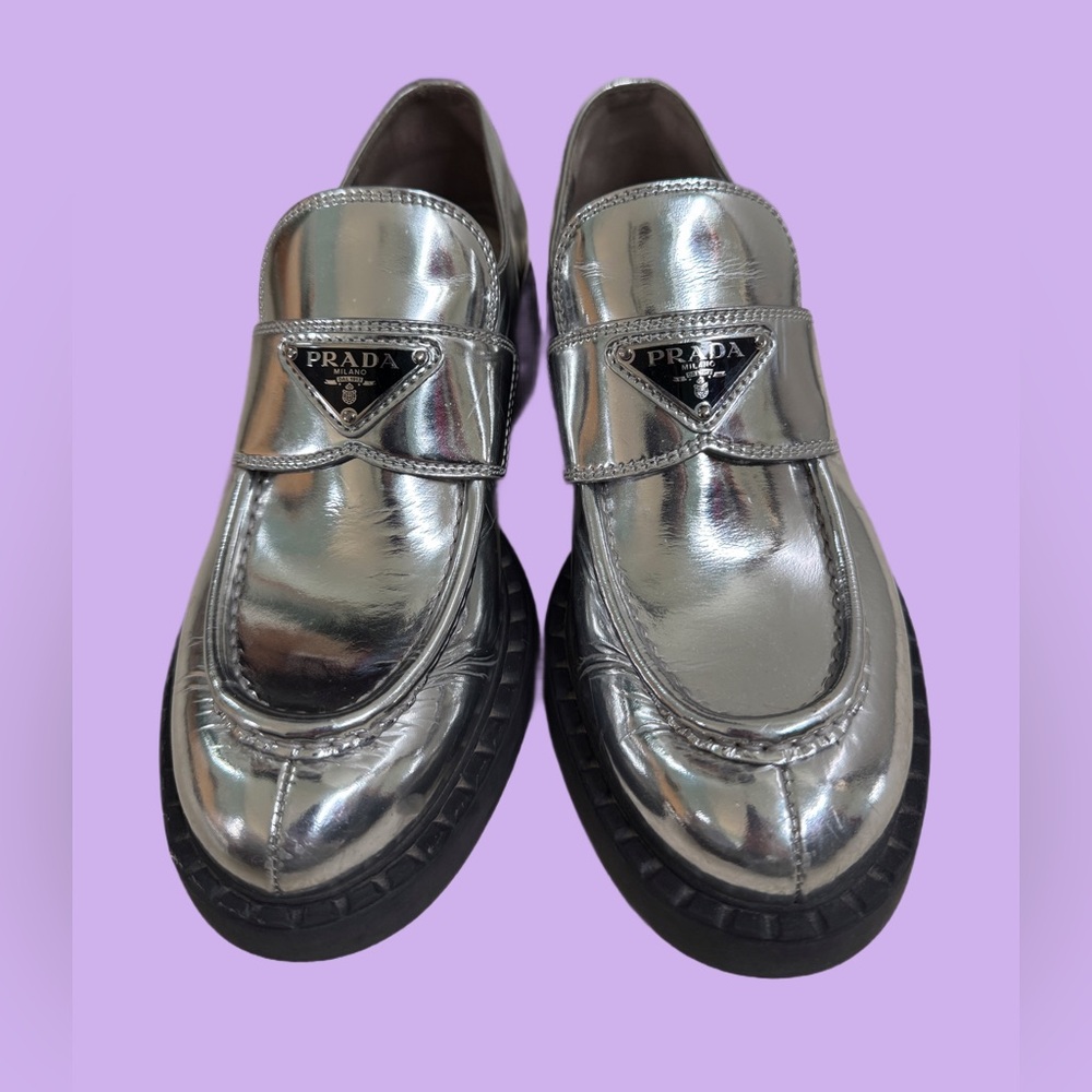 🍒 PRADA - silver Prada loafers!! Size 38